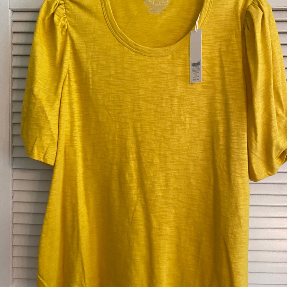 NWT Chico’s XL yellowish gold knit top.